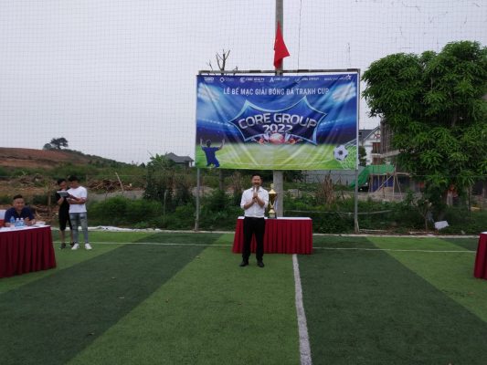 Ông Nguyễn Văn Dương – CEO Core Group phát biểu tại Lễ Bế mạc Giải bóng đá nam tranh cúp Core Group 2022 lần thứ V