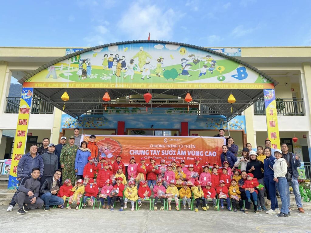 Hoạt Động Thiện Nguyện "CHUNG TAY SƯỞI ẤM VÙNG CAO" tại xã Pa Thơm, huyện Điện Biên, tỉnh Điện Biên